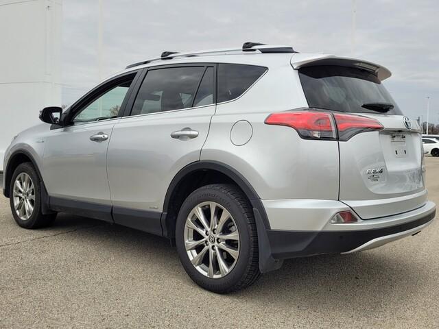 2016 Toyota RAV4 Limited photo 4