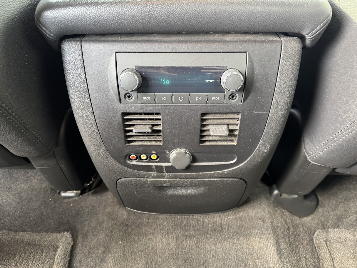 2008 Chevrolet Avalanche Vehicle Photo in BOONVILLE, IN 47601-9633