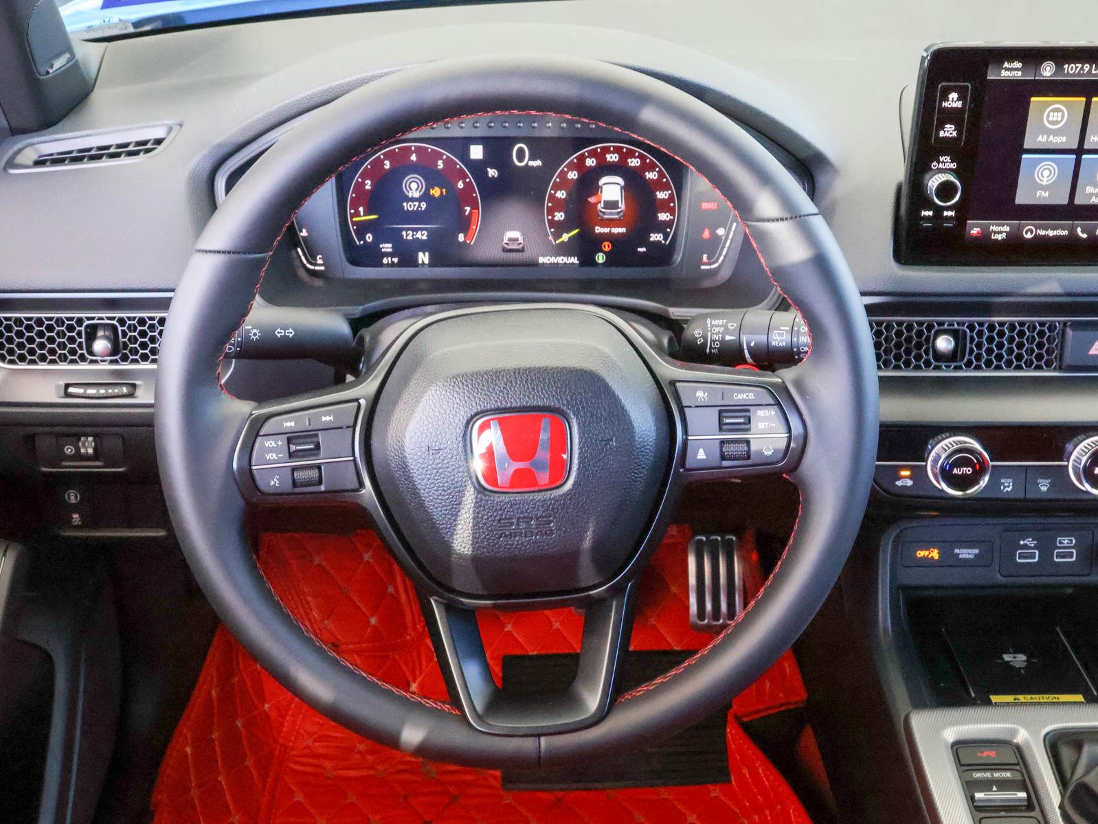 2024 Honda Civic Type R Vehicle Photo in DALLAS, TX 75209-3095