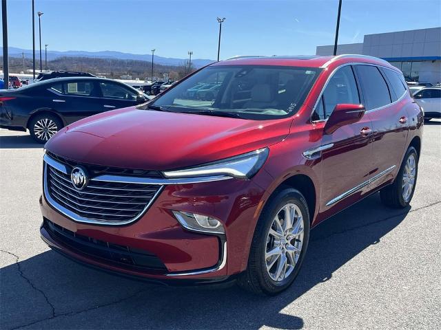 2024 Buick Enclave Vehicle Photo in ALCOA, TN 37701-3235