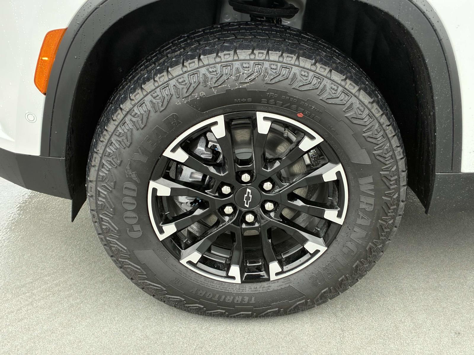 2025 Chevrolet Traverse Vehicle Photo in LOS ANGELES, CA 90007-3794
