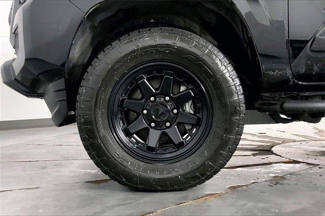 2023 Toyota Tacoma 4WD Vehicle Photo in INDEPENDENCE, MO 64055-1314