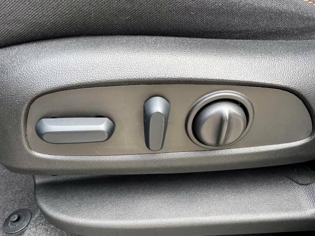 2022 Chevrolet Equinox Vehicle Photo in Roslyn, NY 11576