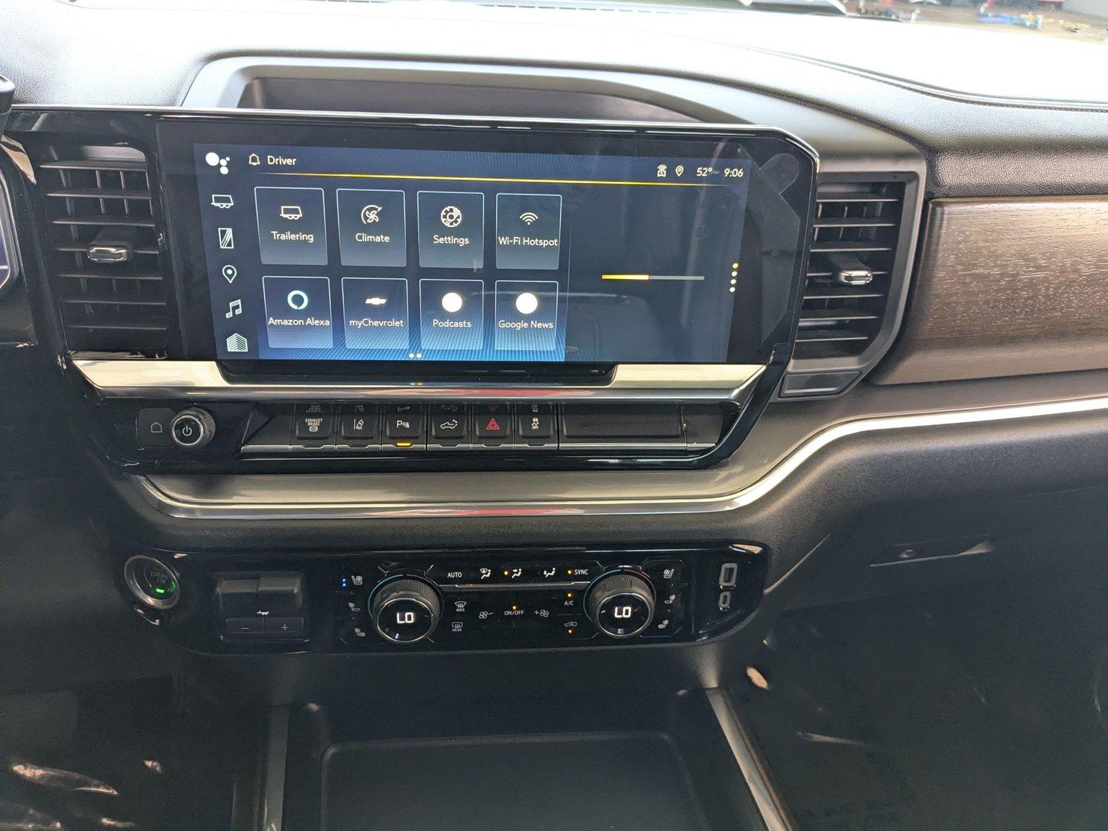 2024 Chevrolet Silverado 2500 HD Vehicle Photo in VALENCIA, CA 91355-1705