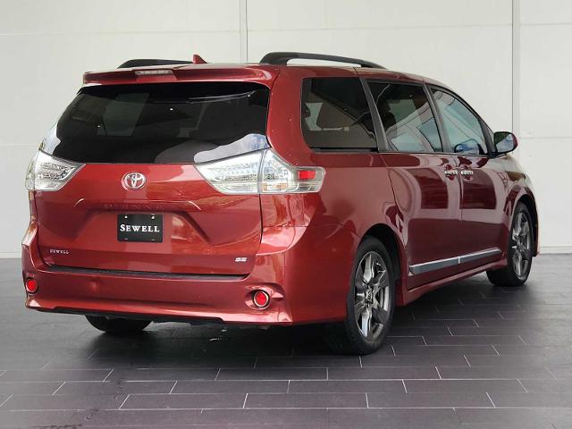2020 Toyota Sienna Vehicle Photo in HOUSTON, TX 77079