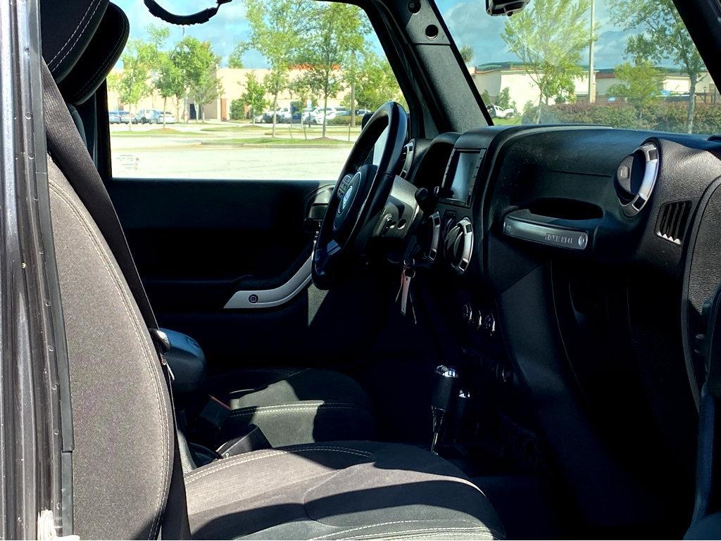 2017 Jeep Wrangler Unlimited Vehicle Photo in POOLER, GA 31322-3252