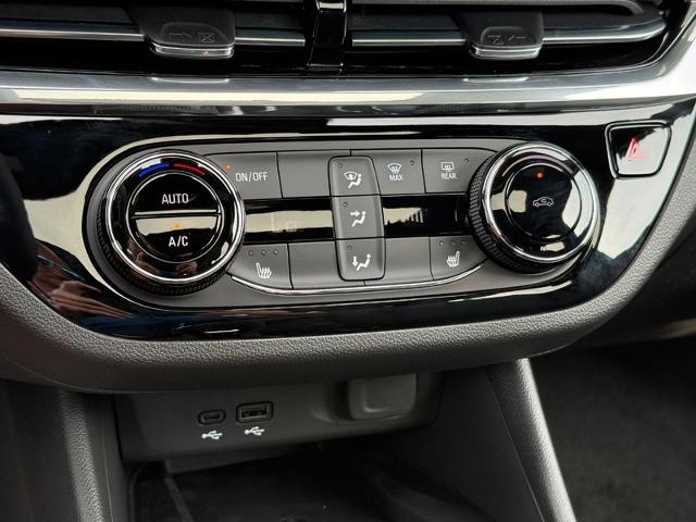 2025 Buick Envista Vehicle Photo in COLUMBIA, MO 65203-3903