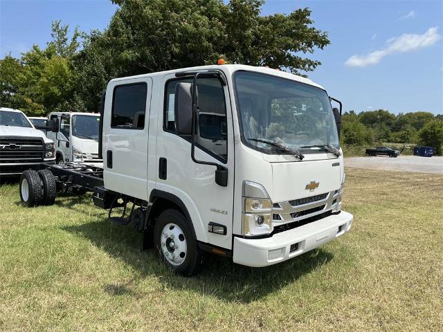 2025 Chevrolet Low Cab Forward 3500 Vehicle Photo in ALCOA, TN 37701-3235