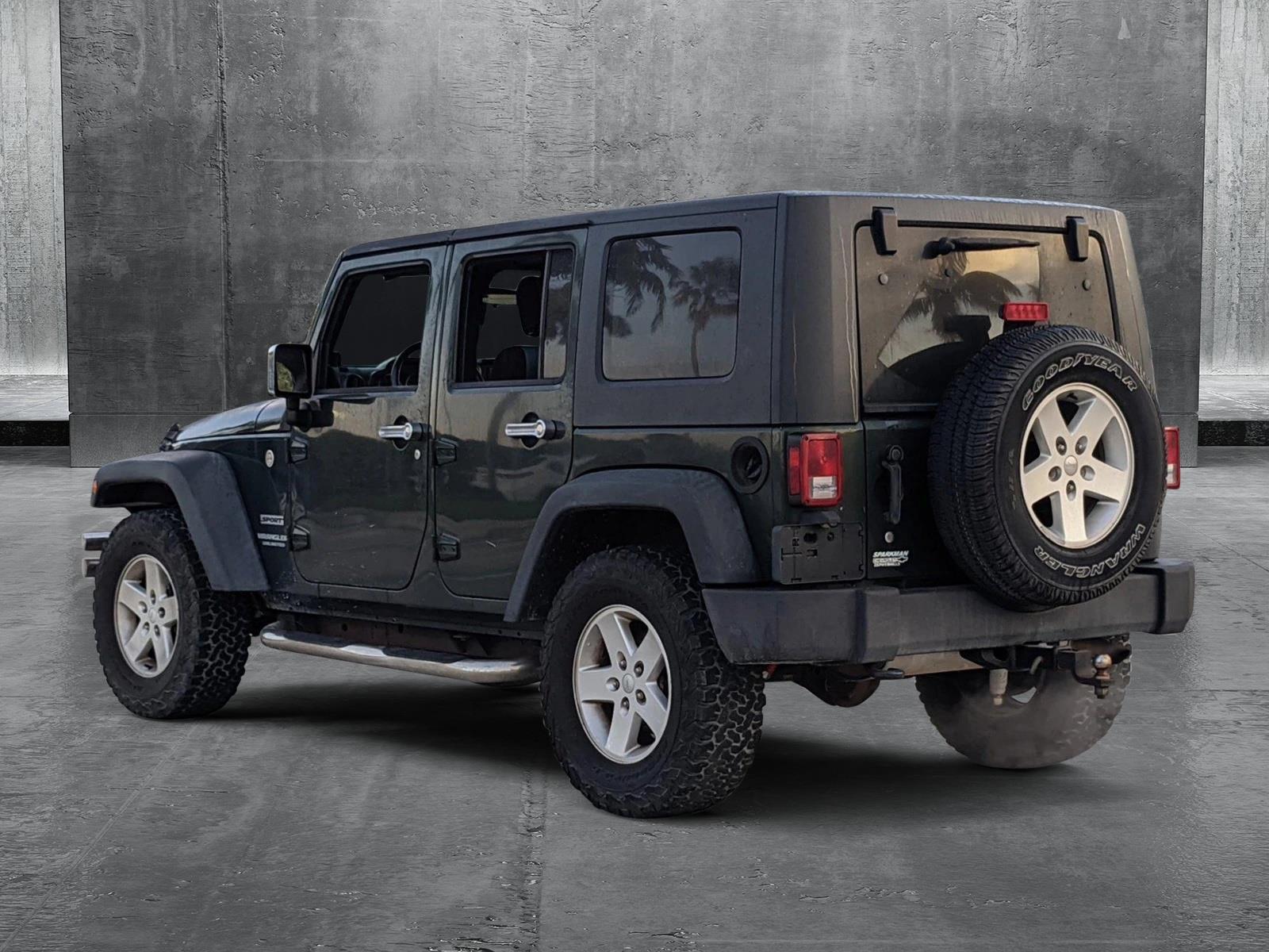 2010 Jeep Wrangler Unlimited Vehicle Photo in Davie, FL 33331