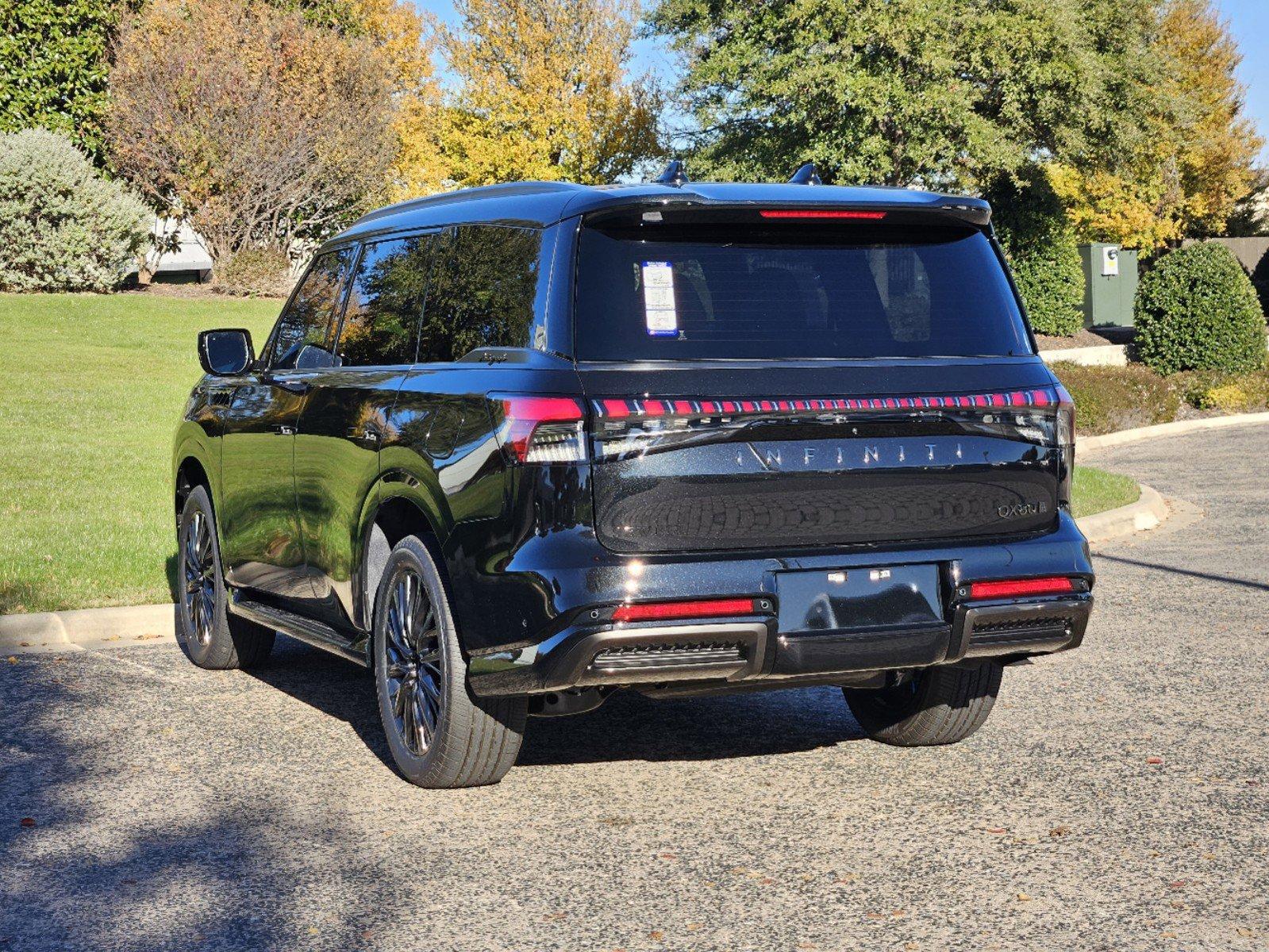 2025 INFINITI QX80 Vehicle Photo in Fort Worth, TX 76132