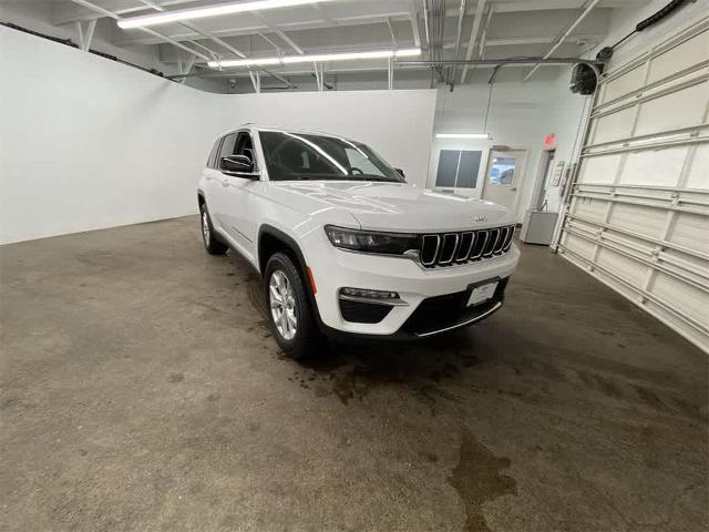 2023 Jeep Grand Cherokee Vehicle Photo in PORTLAND, OR 97225-3518