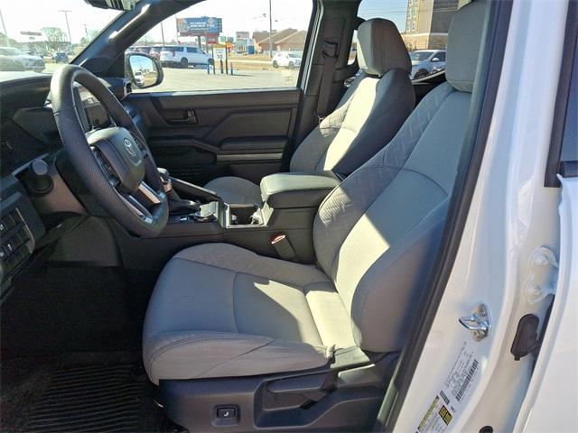 2024 Toyota Tacoma 4WD Vehicle Photo in LEWES, DE 19958-4935