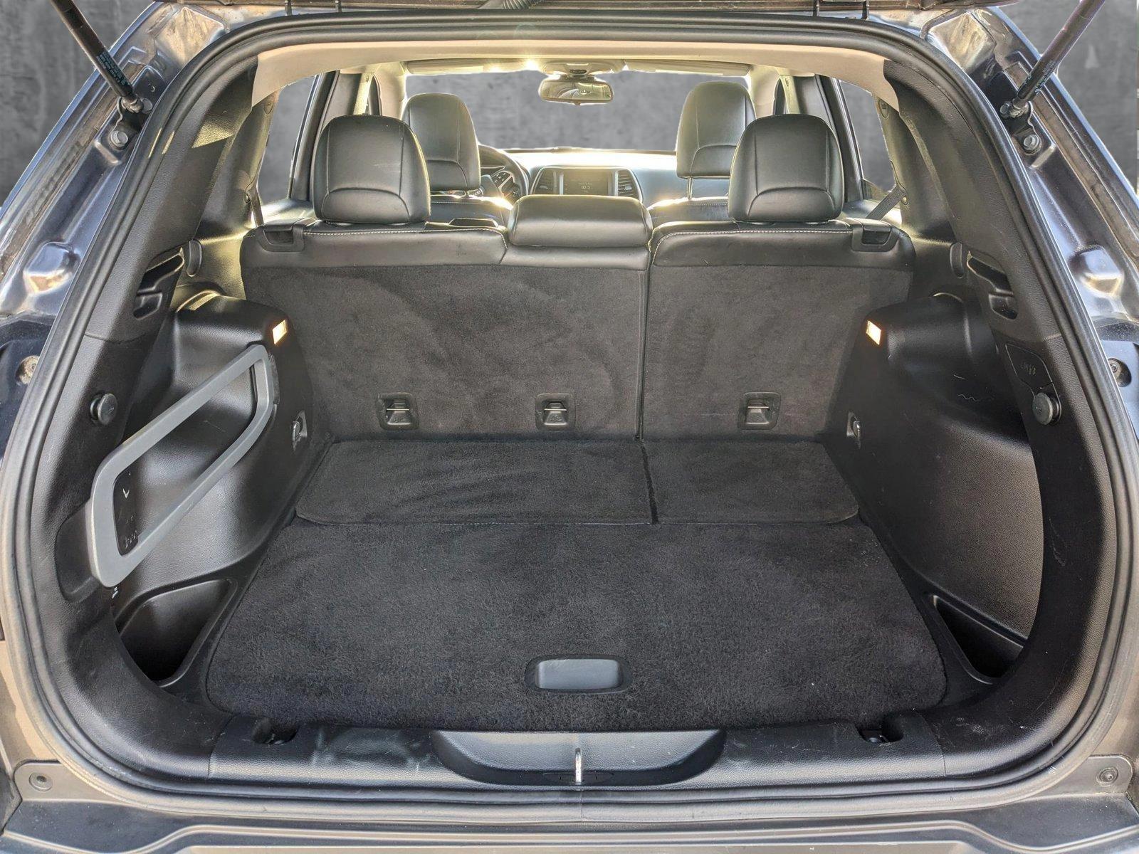 2015 Jeep Cherokee Vehicle Photo in Cockeysville, MD 21030-2508