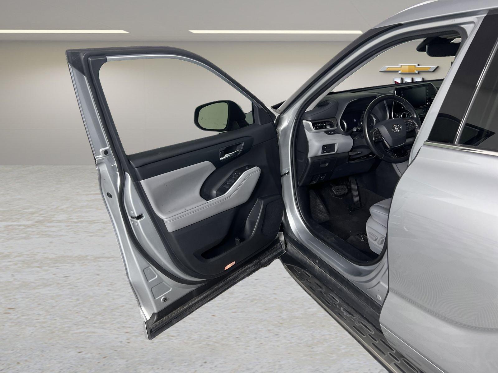 2021 Toyota Highlander Vehicle Photo in GEORGETOWN, TX 78626-7508