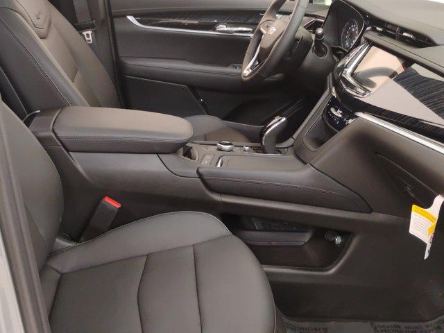 2025 Cadillac XT6 Vehicle Photo in PINEVILLE, NC 28134-8495