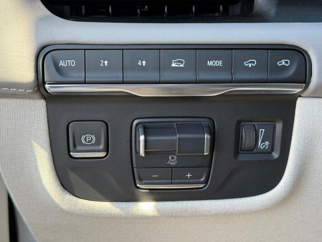 2024 Cadillac Escalade Vehicle Photo in COLUMBIA, MO 65203-3903
