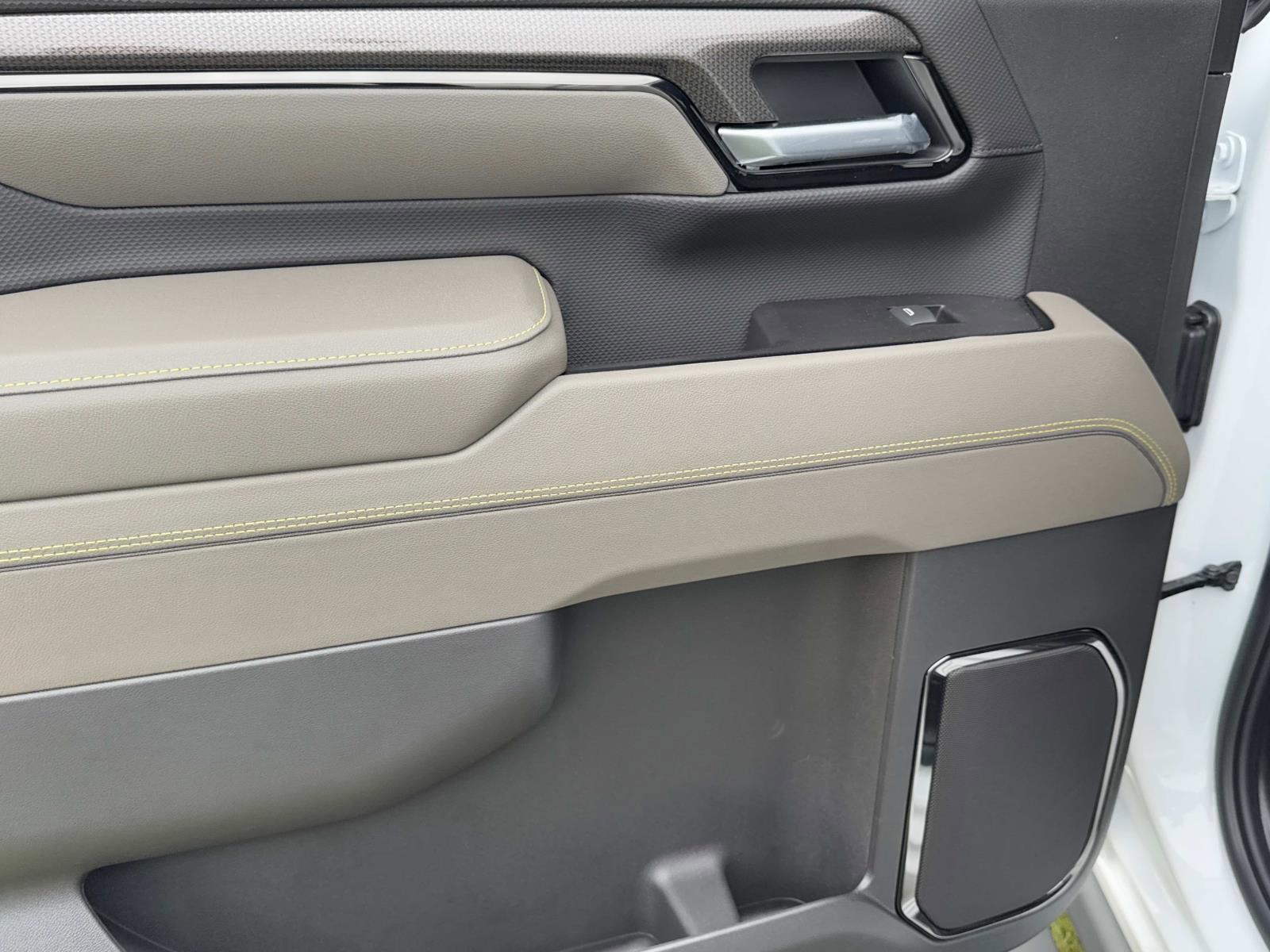 2025 Chevrolet Silverado 2500 HD Vehicle Photo in LOS ANGELES, CA 90007-3794