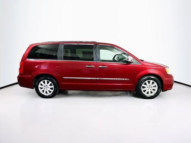 2012 Chrysler Town & Country Vehicle Photo in Doylsetown, PA 18901