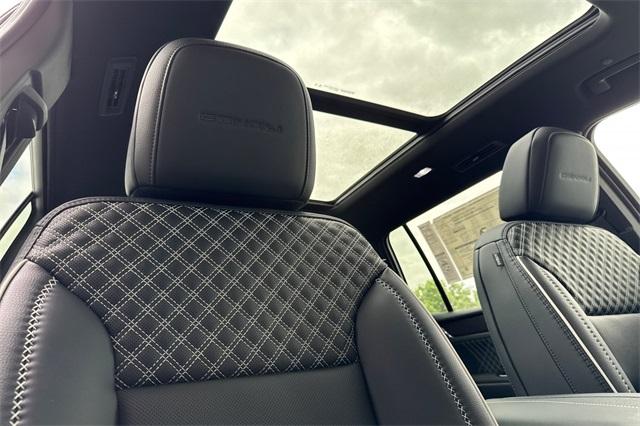 2025 GMC Acadia Vehicle Photo in ELK GROVE, CA 95757-8703