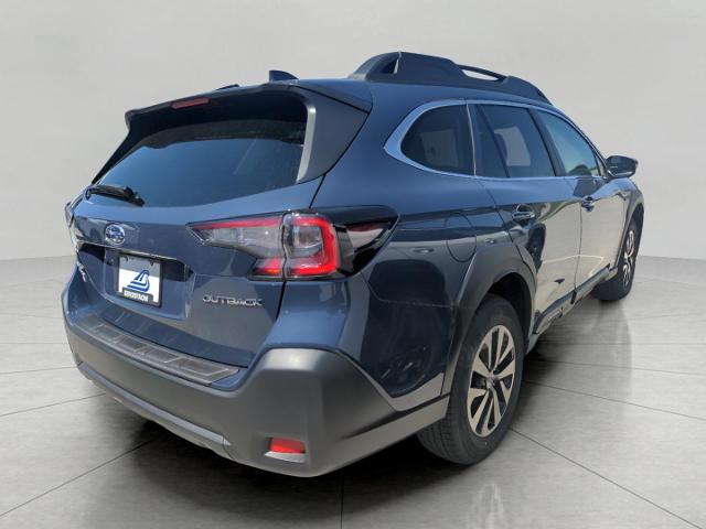 2025 Subaru Outback Vehicle Photo in Green Bay, WI 54304