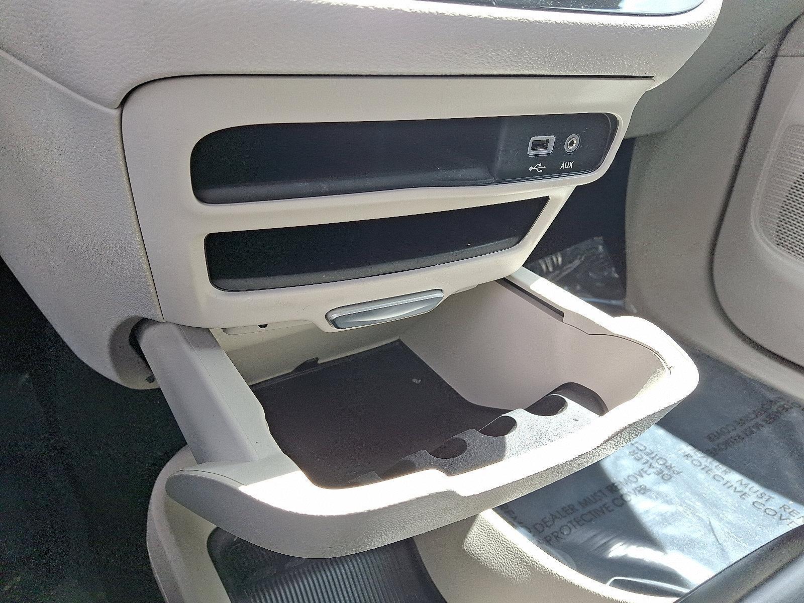 2017 Chrysler Pacifica Vehicle Photo in Trevose, PA 19053