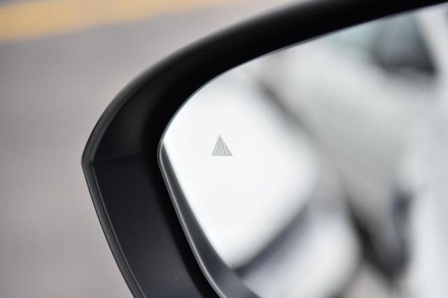 2025 Nissan Rogue Vehicle Photo in Ballwin, MO 63011
