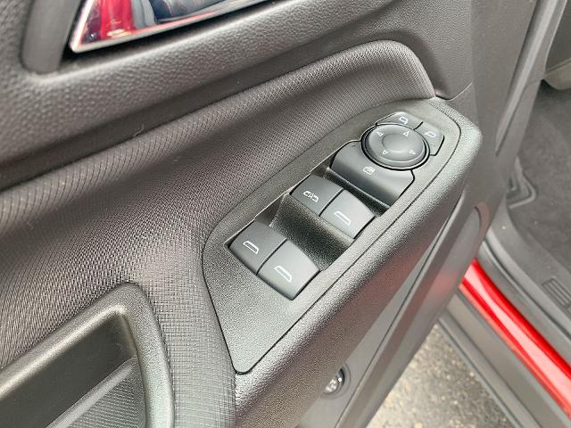 2022 Chevrolet Equinox Vehicle Photo in MOON TOWNSHIP, PA 15108-2571