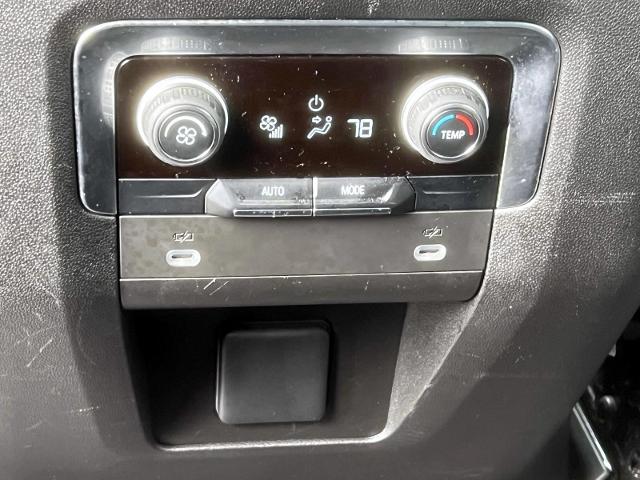2023 Chevrolet Suburban Vehicle Photo in Roslyn, NY 11576