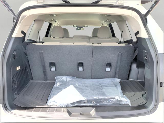 2025 Subaru Ascent Vehicle Photo in Green Bay, WI 54304