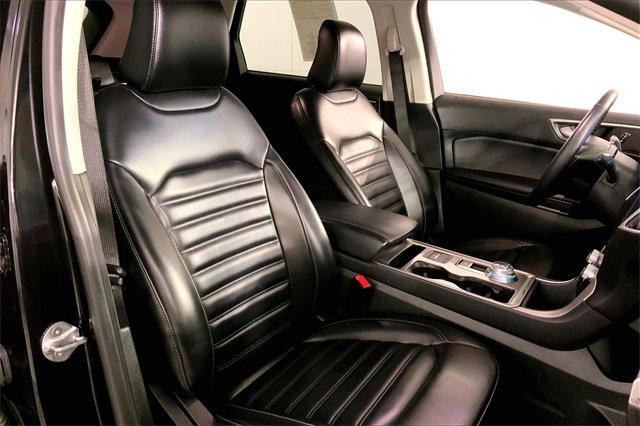 2024 Ford Edge Vehicle Photo in KANSAS CITY, MO 64114-4502