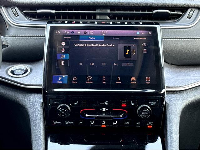 2023 Jeep Grand Cherokee L Vehicle Photo in Savannah, GA 31419