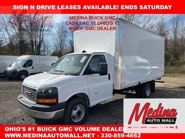 2024 GMC Savana Cutaway 3500 Vehicle Photo in MEDINA, OH 44256-9631