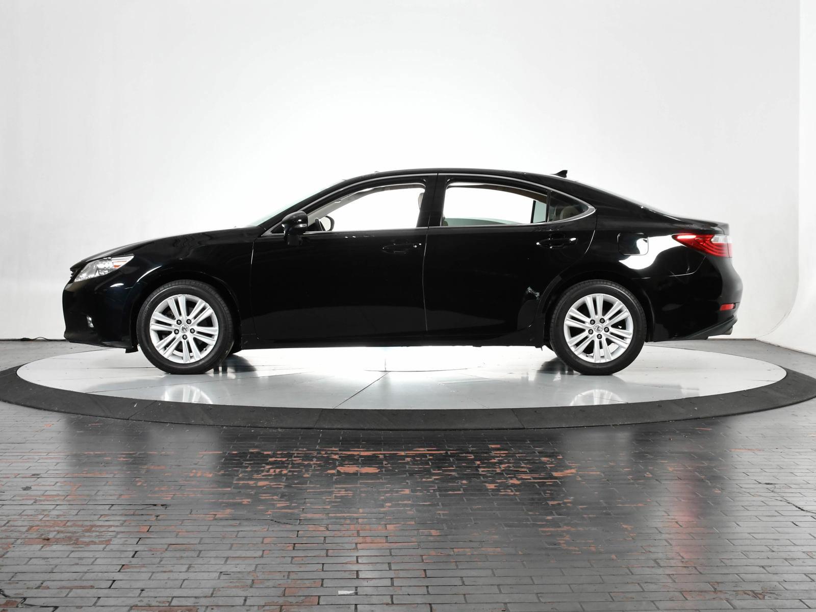 2014 Lexus ES 350 Vehicle Photo in DALLAS, TX 75235