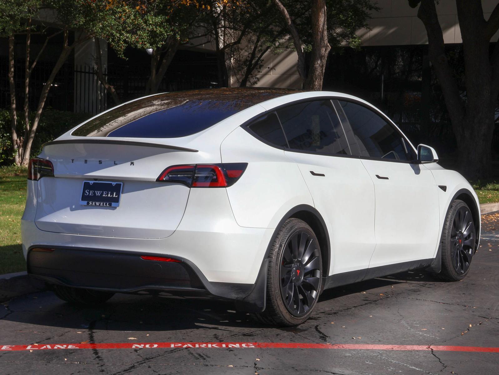 2023 Tesla Model Y Vehicle Photo in DALLAS, TX 75209-3095