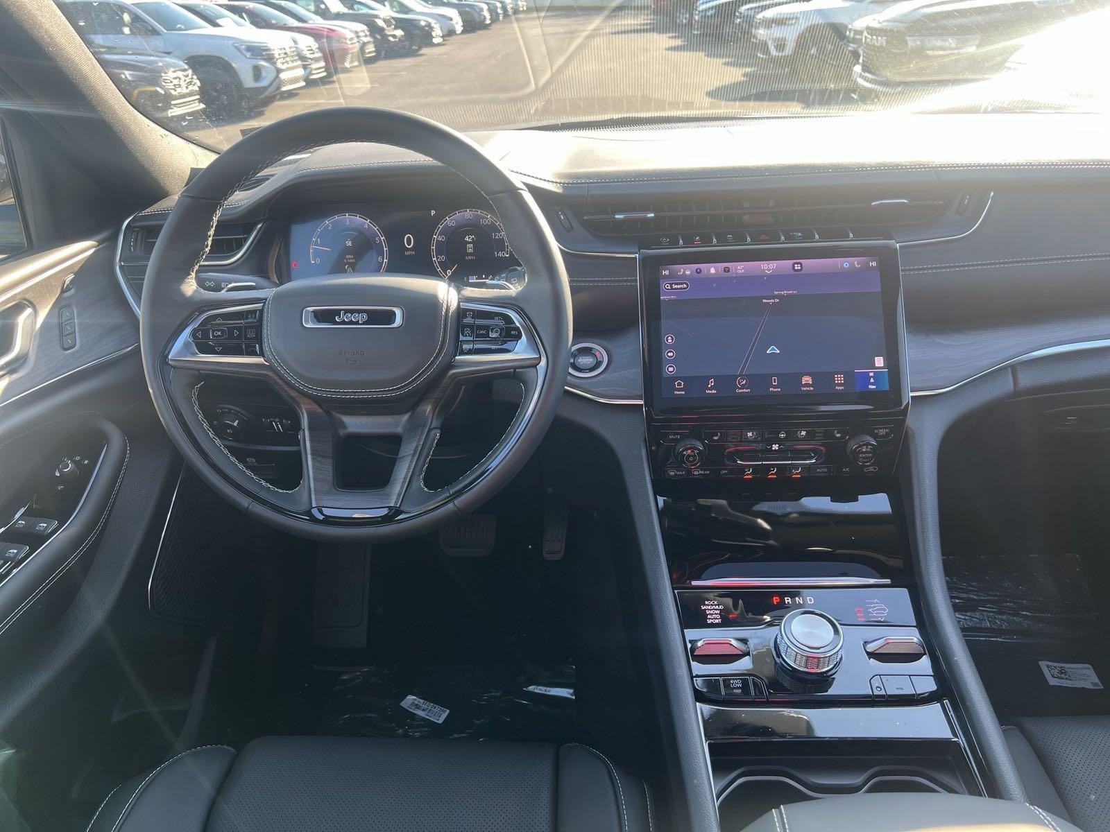 2025 Jeep Grand Cherokee L Vehicle Photo in Mechanicsburg, PA 17050-1707