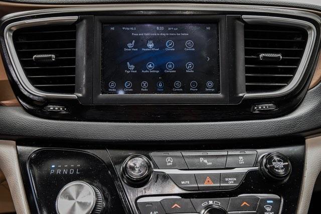 2019 Chrysler Pacifica Vehicle Photo in Akron, OH 44312