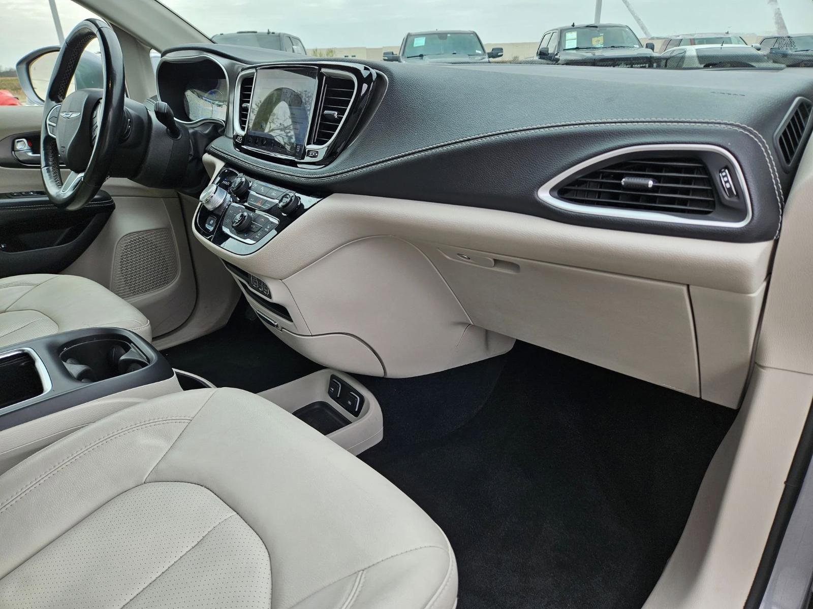 2021 Chrysler Pacifica Vehicle Photo in Seguin, TX 78155