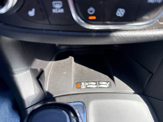 2018 Chevrolet Equinox Vehicle Photo in MANHATTAN, KS 66502-5036