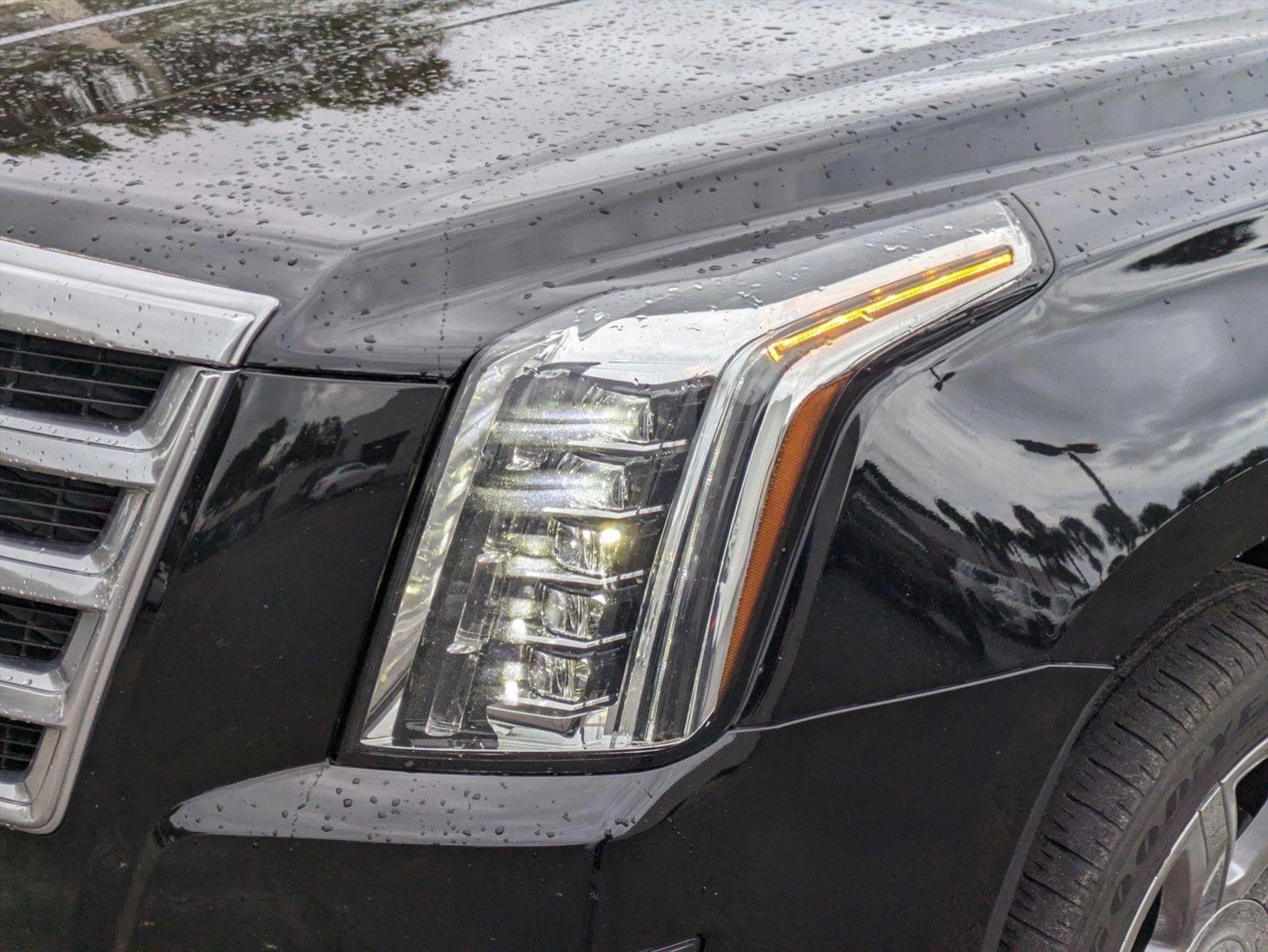 2017 Cadillac Escalade Vehicle Photo in WEST PALM BEACH, FL 33407-3296