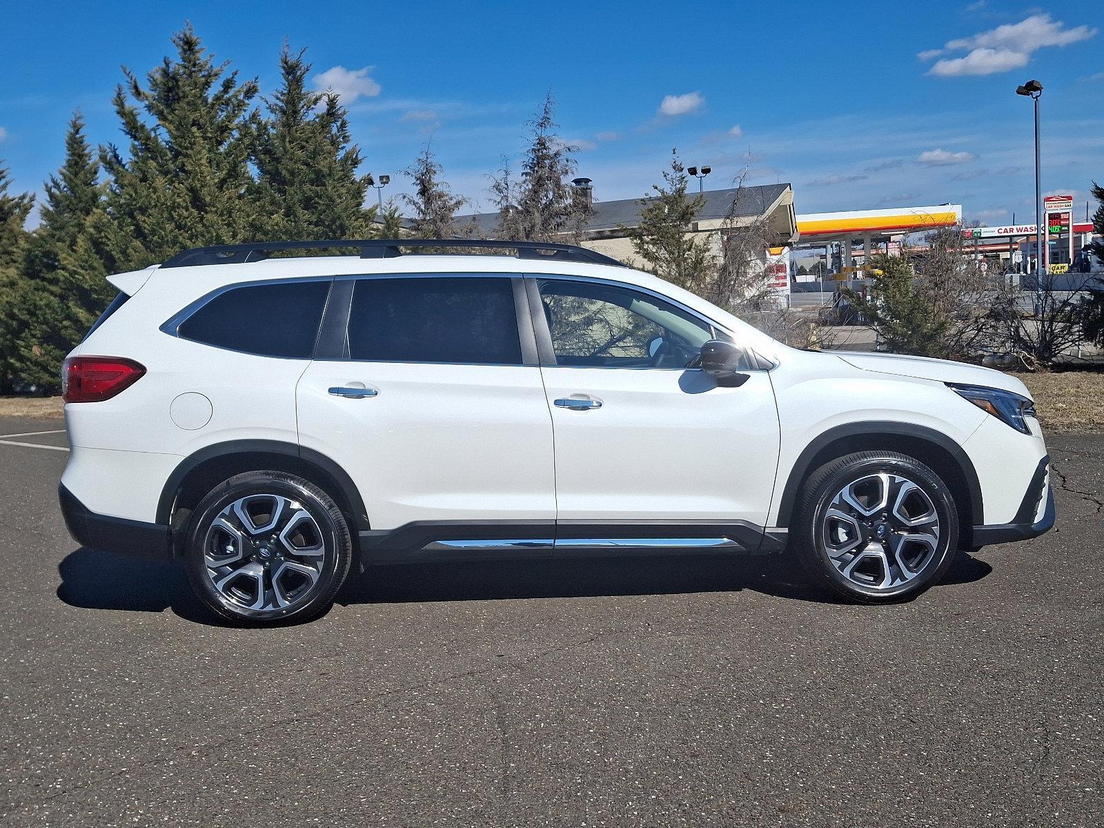 2024 Subaru Ascent Vehicle Photo in Trevose, PA 19053