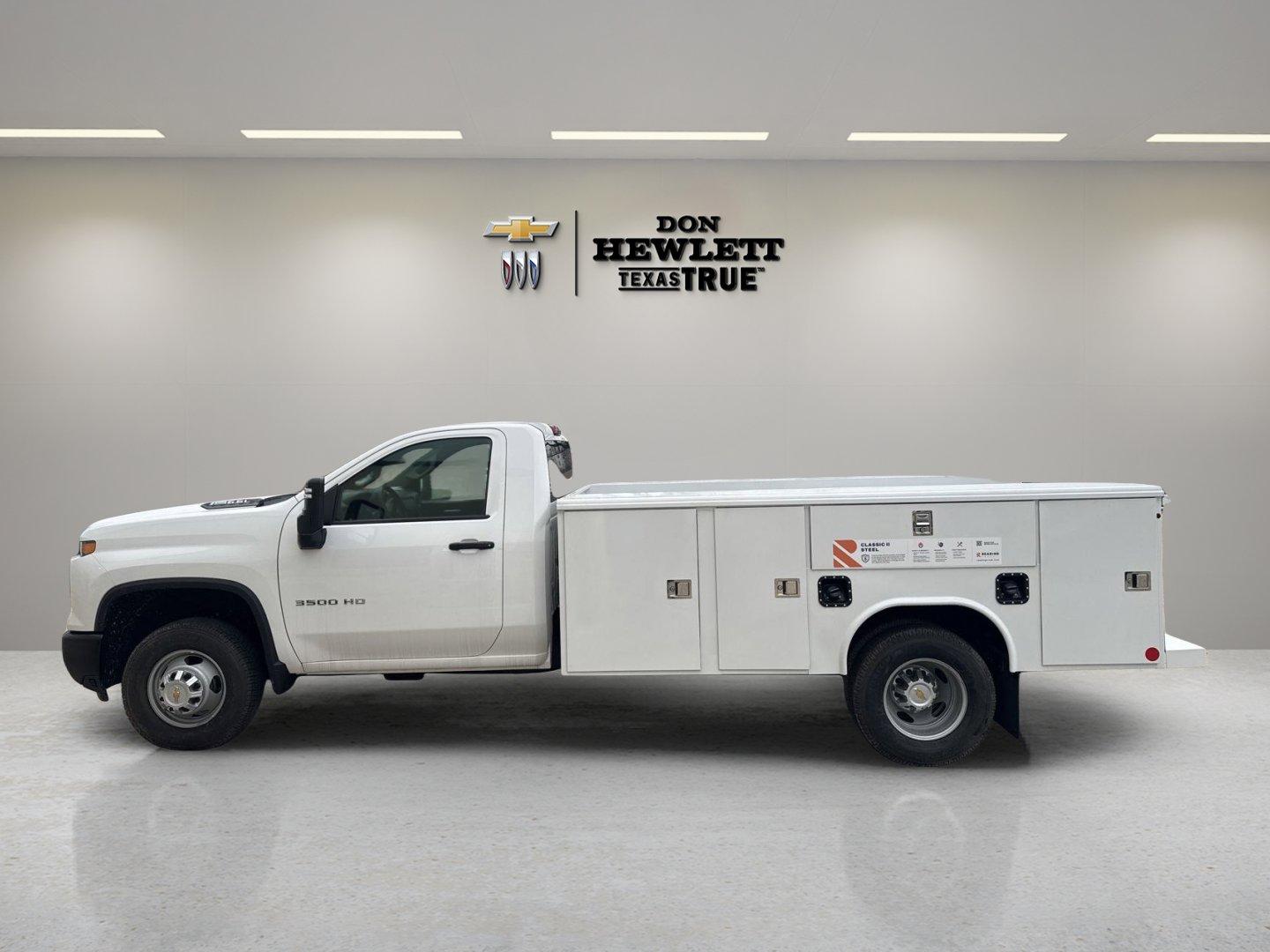 2024 Chevrolet Silverado 3500 HD Chassis Cab Vehicle Photo in GEORGETOWN, TX 78626-7508