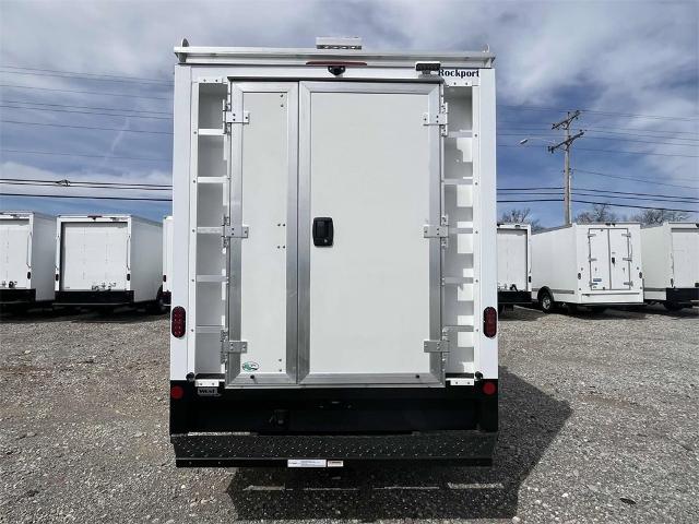 2025 Chevrolet Express Cutaway 3500 Vehicle Photo in ALCOA, TN 37701-3235