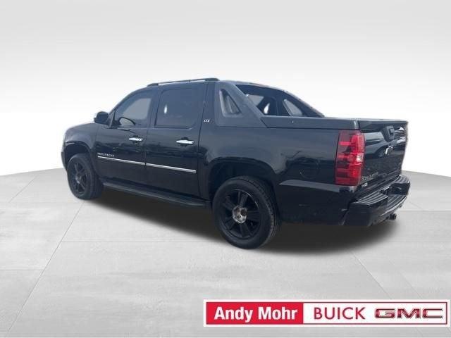 2010 Chevrolet Avalanche Vehicle Photo in Fishers, IN 46038