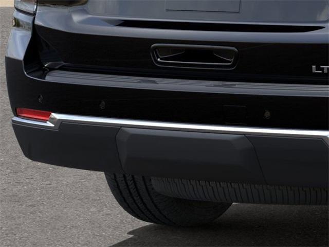 2025 Chevrolet Suburban Vehicle Photo in ENGLEWOOD, CO 80113-6708