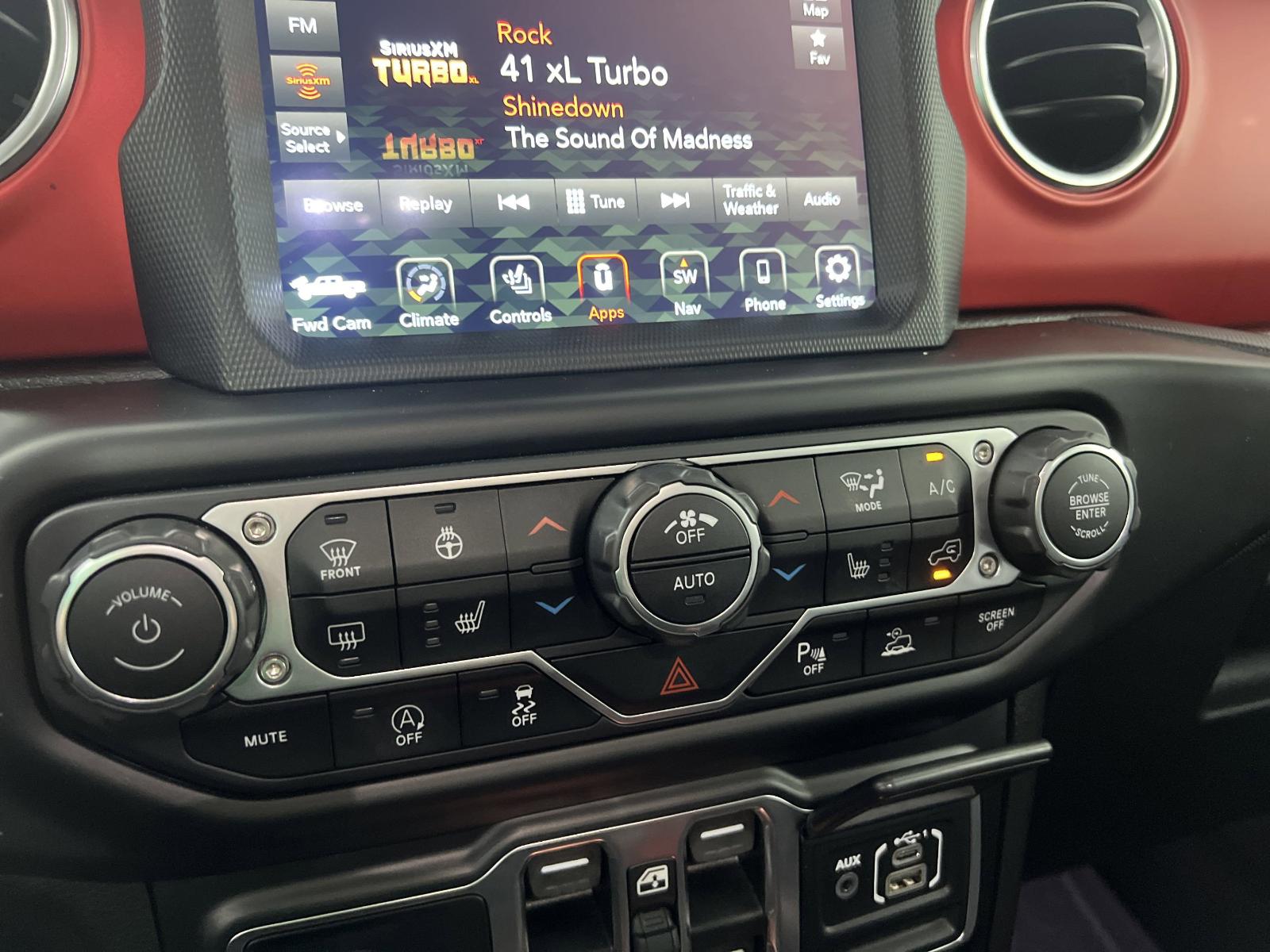 2021 Jeep Gladiator Vehicle Photo in GEORGETOWN, TX 78626-7508