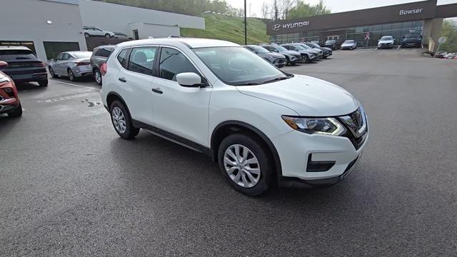 2018 Nissan Rogue Vehicle Photo in Pleasant Hills, PA 15236