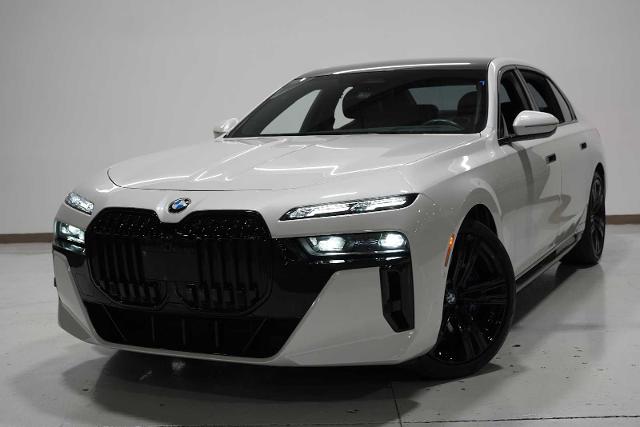 2023 BMW 740i Vehicle Photo in GRAPEVINE, TX 76051