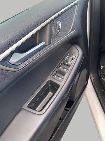 2024 Ford Edge Vehicle Photo in APPLETON, WI 54914-8833