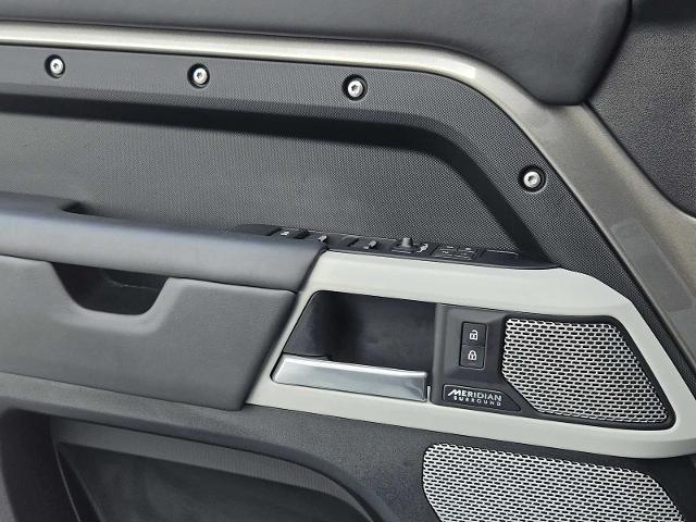 2024 Defender Vehicle Photo in AUSTIN, TX 78717