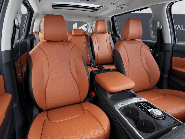 2025 Kia Carnival Hybrid Vehicle Photo in Tucson, AZ 85712